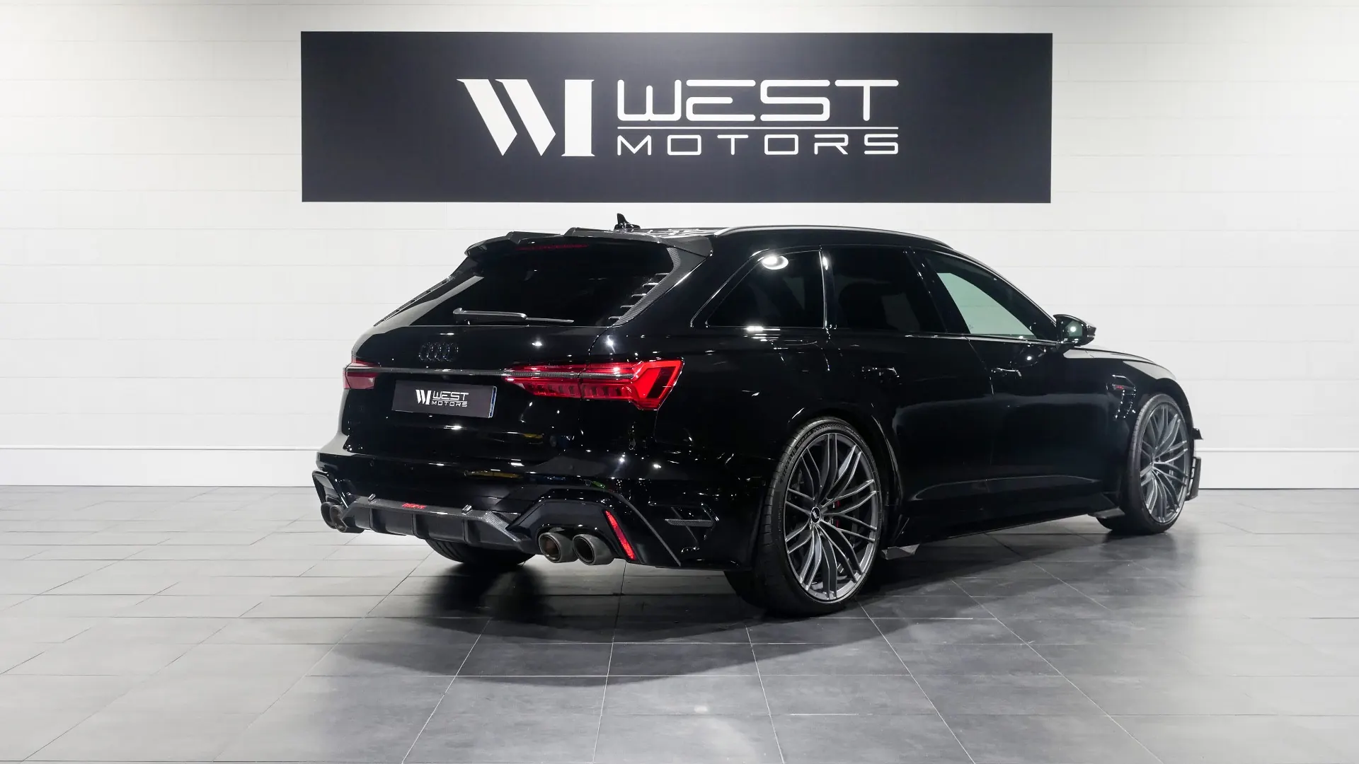 AUDI RS6 — photo 4
