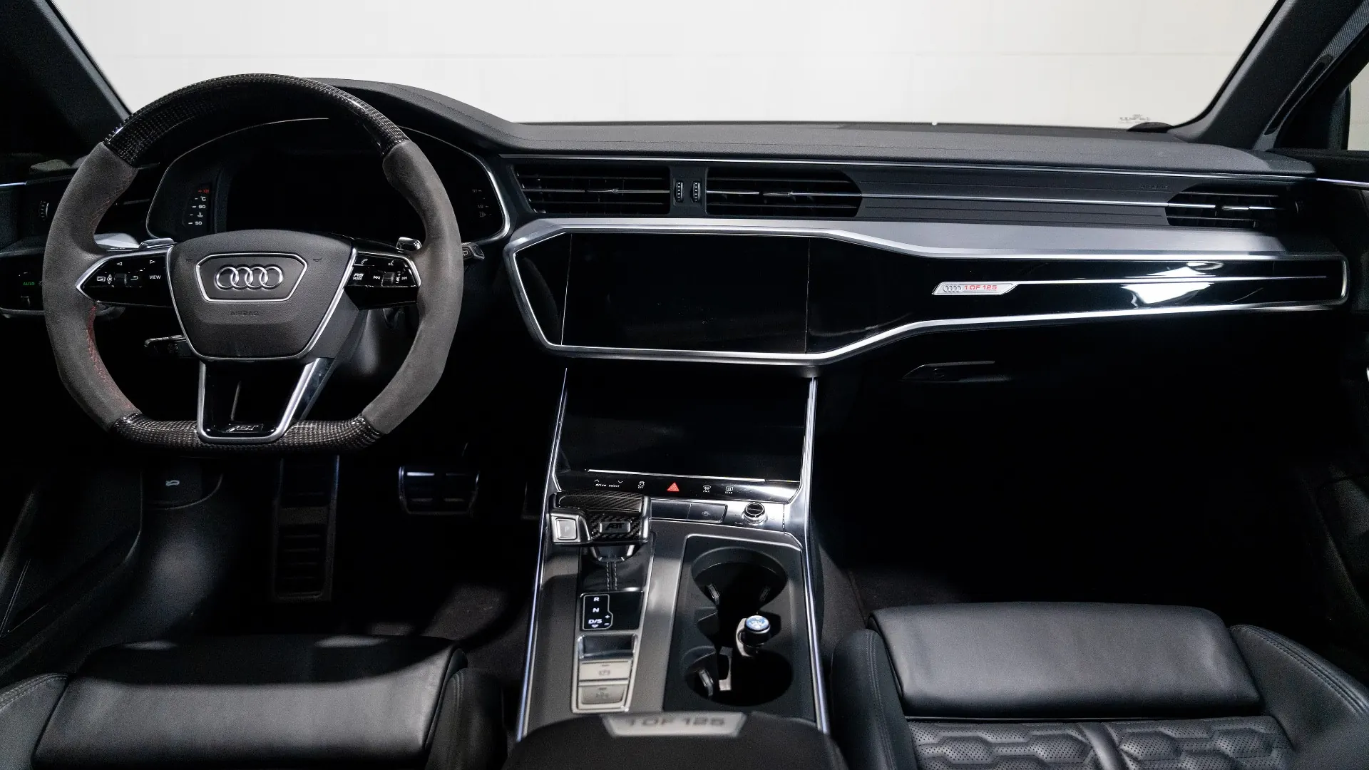 AUDI RS6 — photo 18