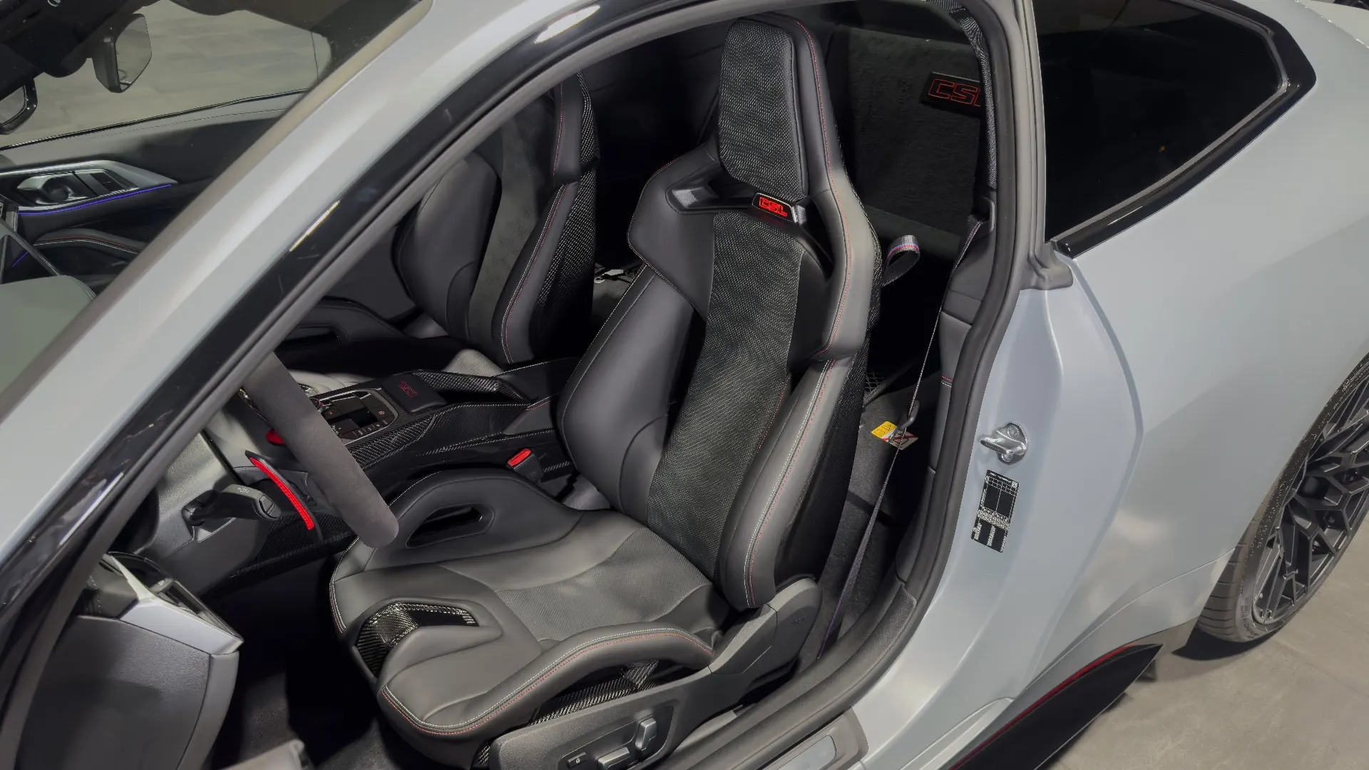 BMW M4 — photo 10