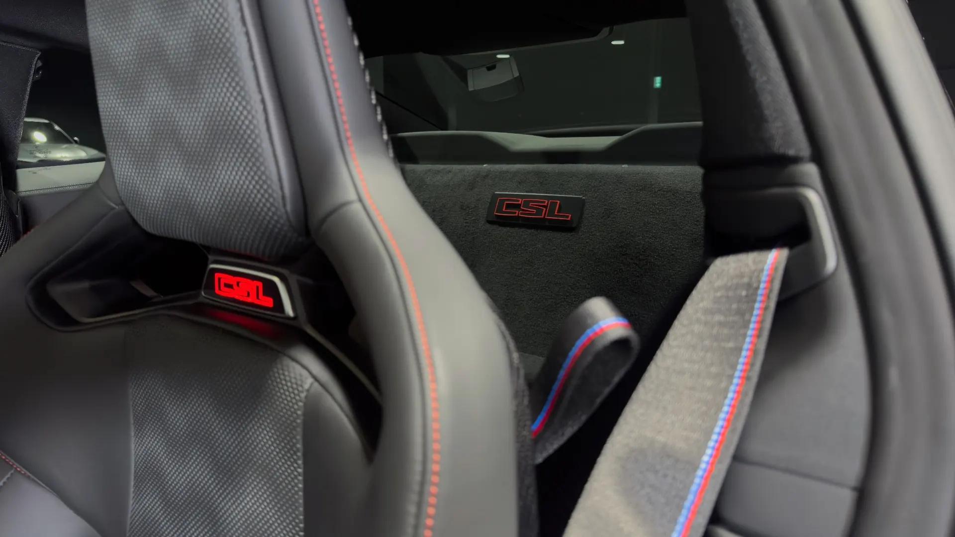 BMW M4 — photo 12