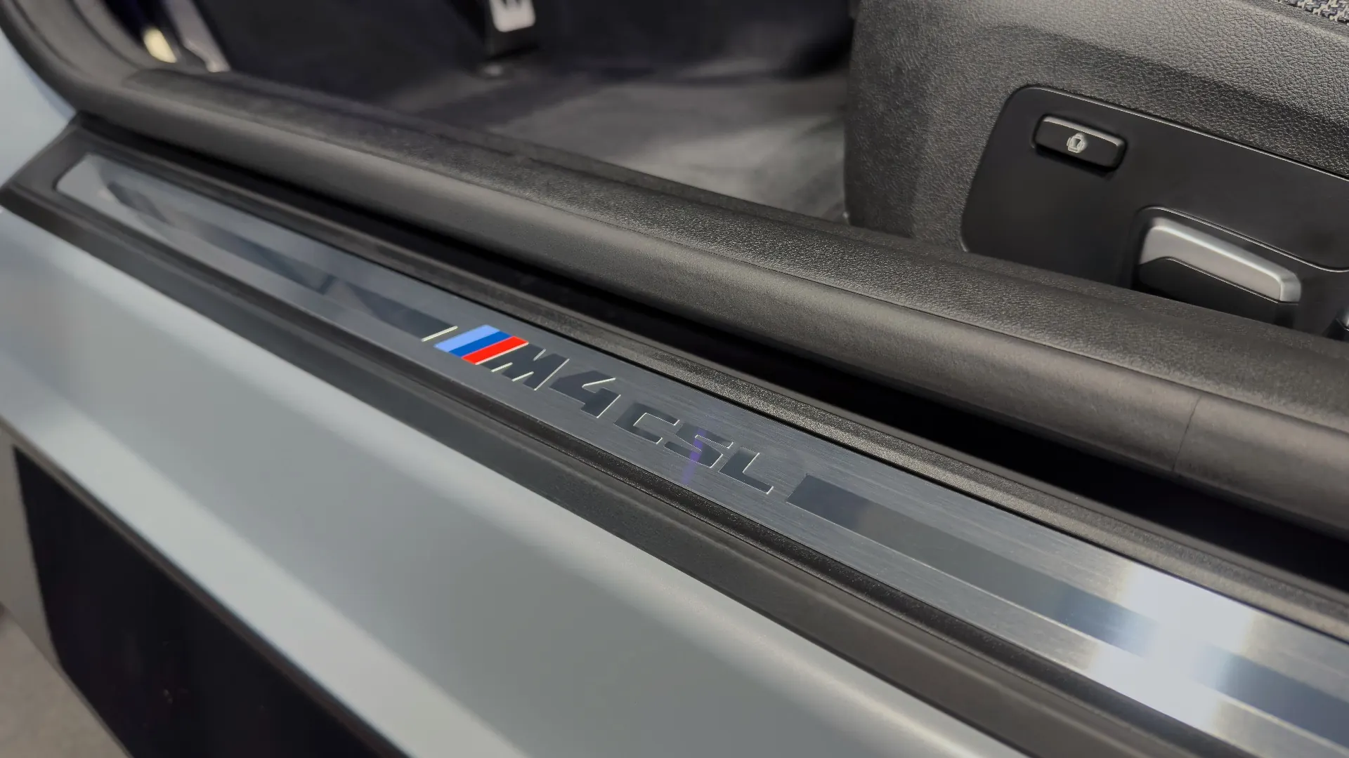 BMW M4 — photo 13