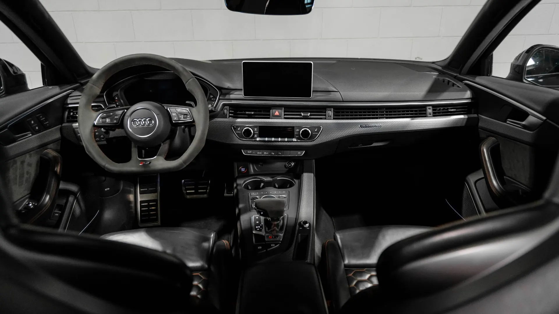 Audi RS4 — photo 7