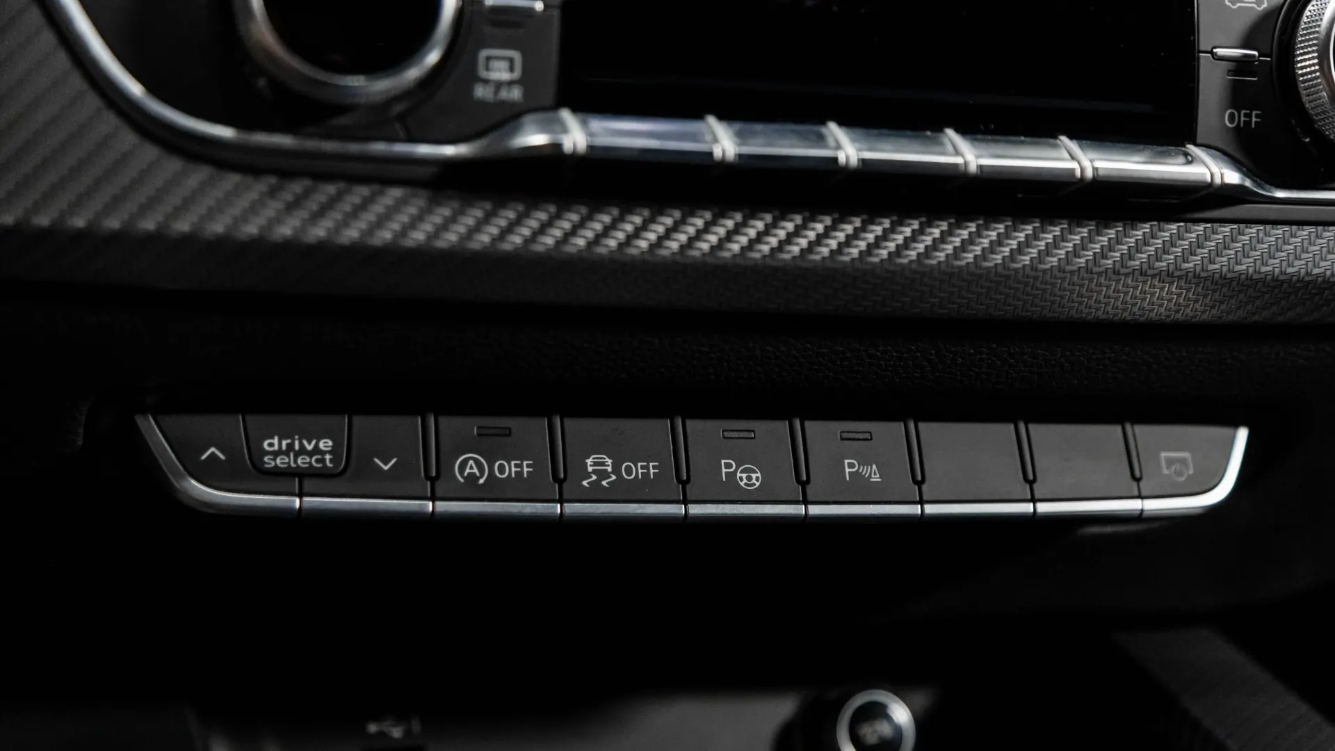 Audi RS4 — photo 18