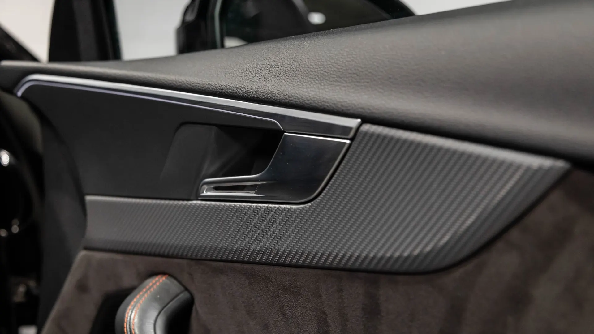 Audi RS4 — photo 24