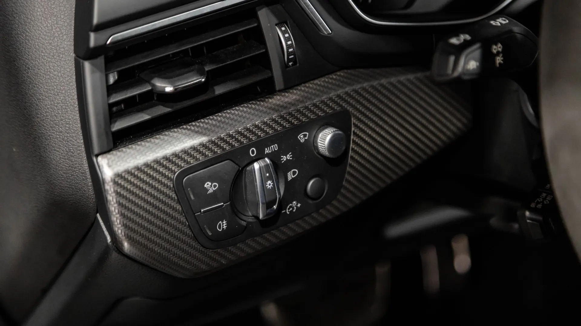 Audi RS4 — photo 11