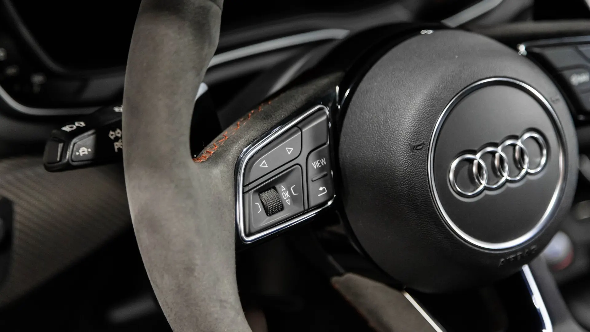 Audi RS4 — photo 12