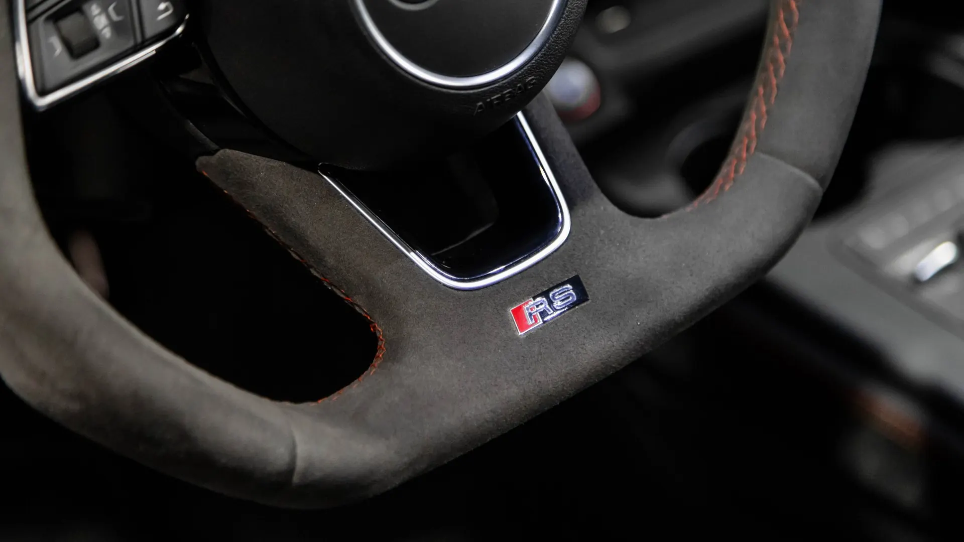 Audi RS4 — photo 14