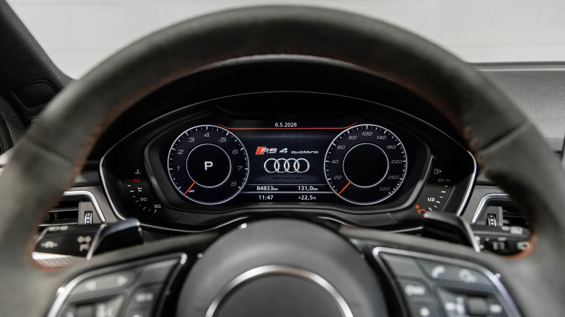 Audi RS4 — photo 10