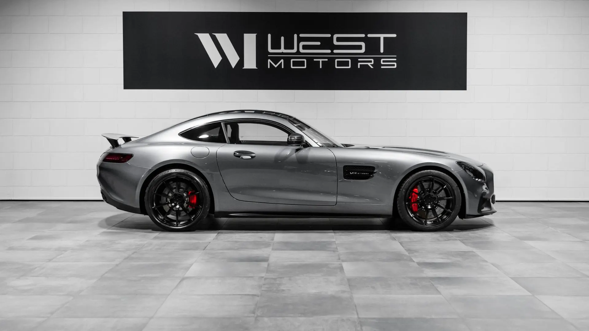 Mercedes AMG — photo 2
