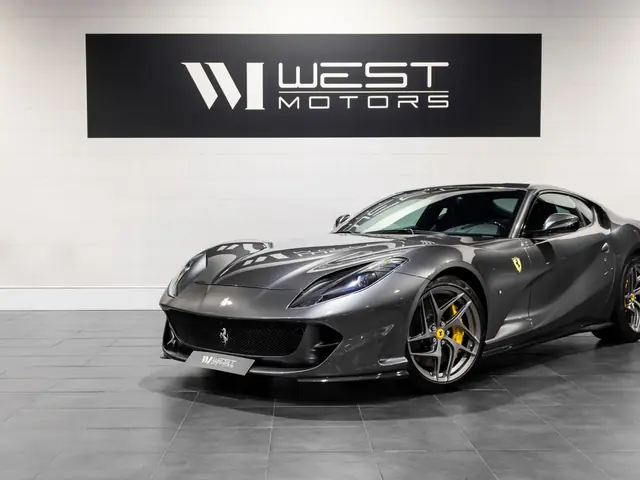 Ferrari 812