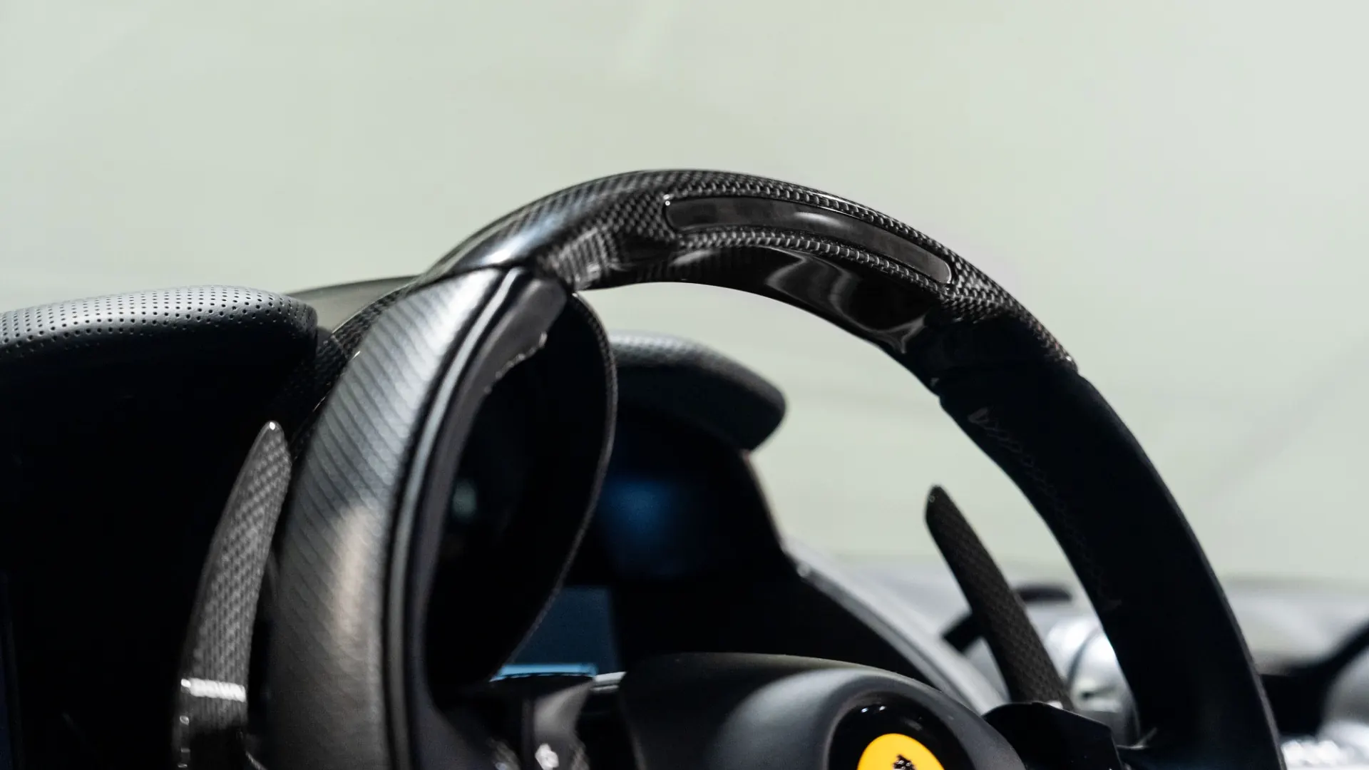 Ferrari 812 — photo 21