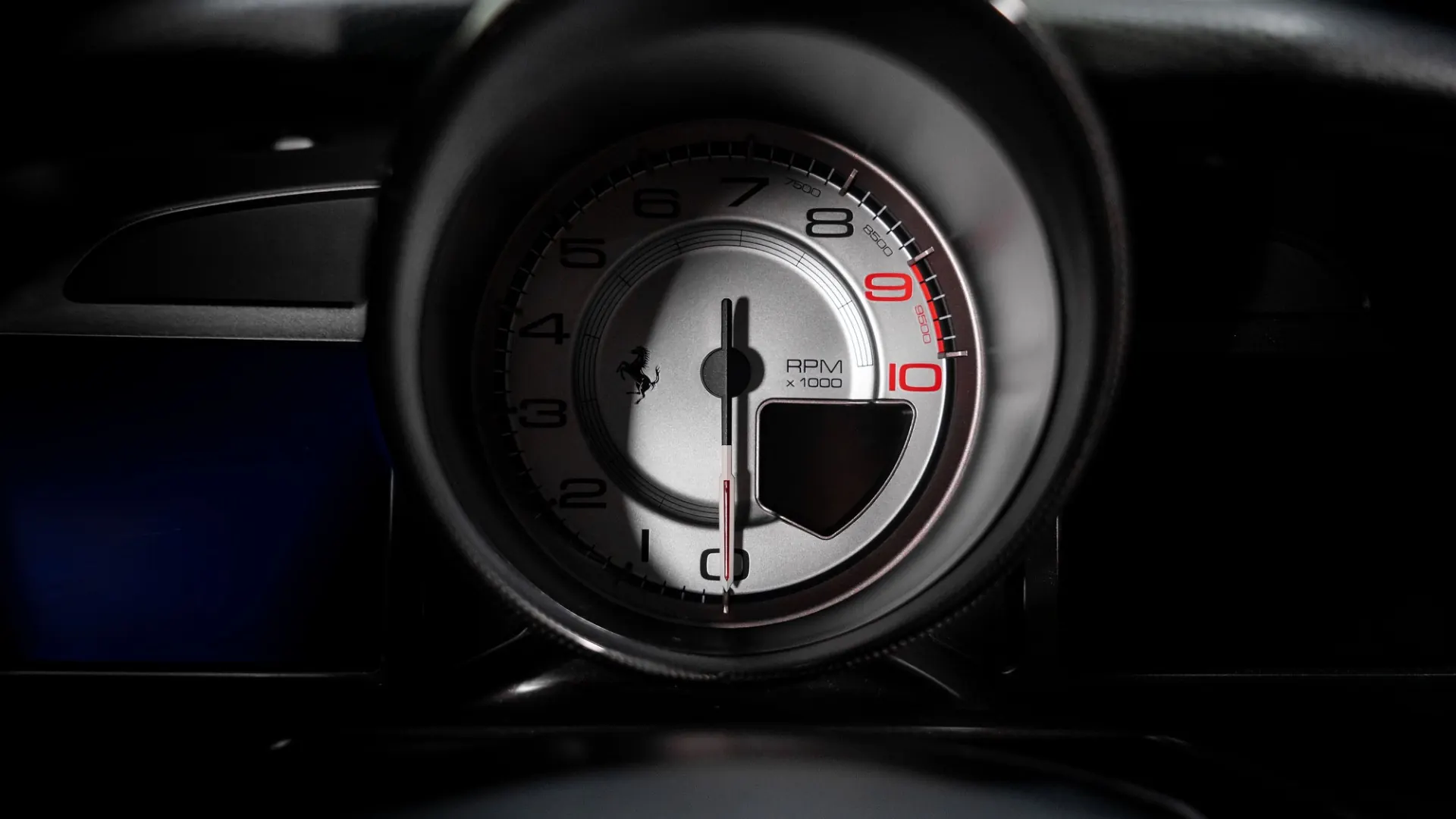 Ferrari 812 — photo 20