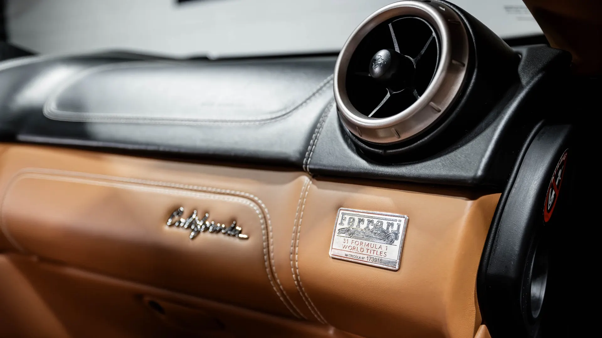 Ferrari California — photo 24