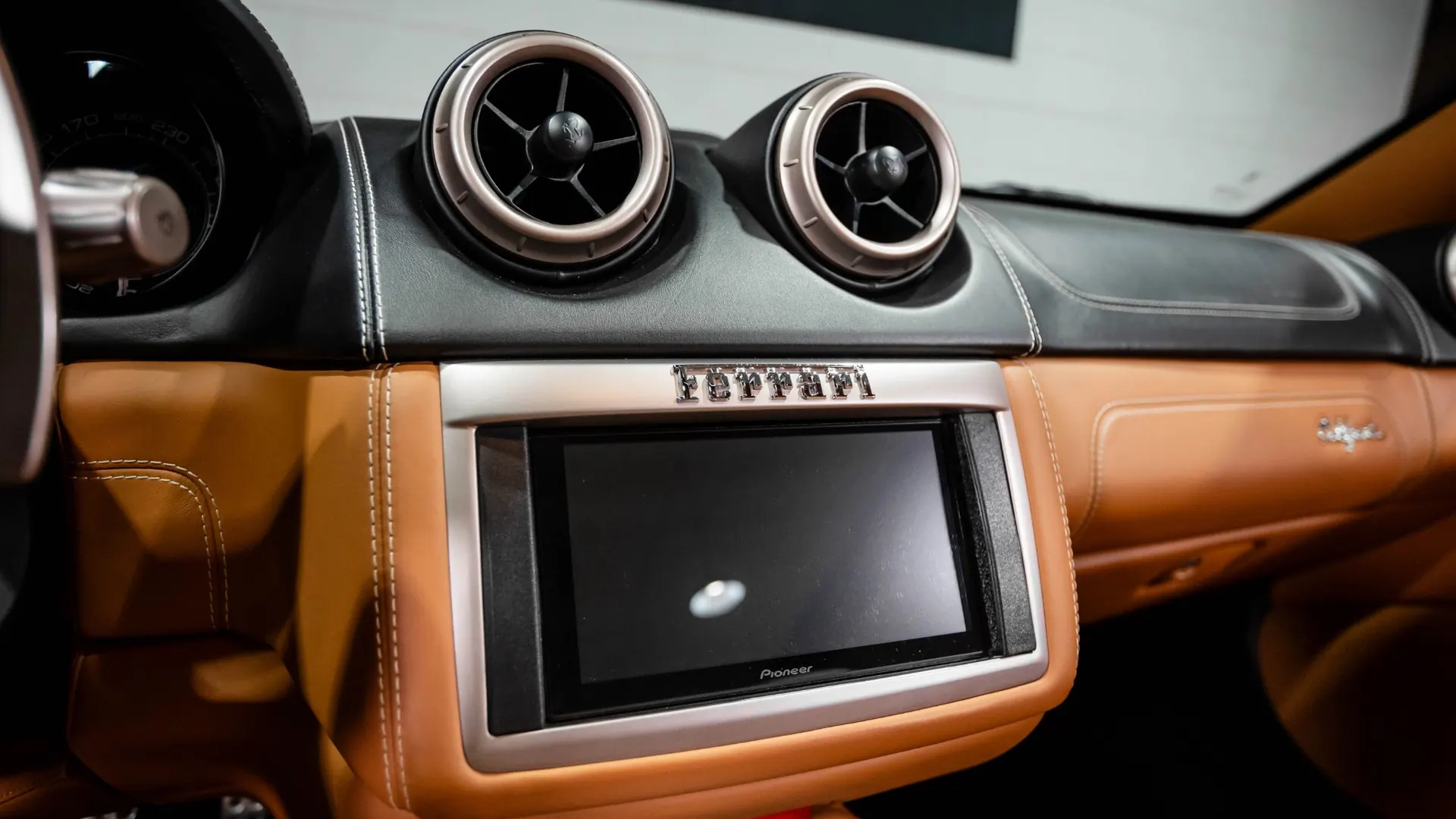 Ferrari CALIFORNIA — photo 18
