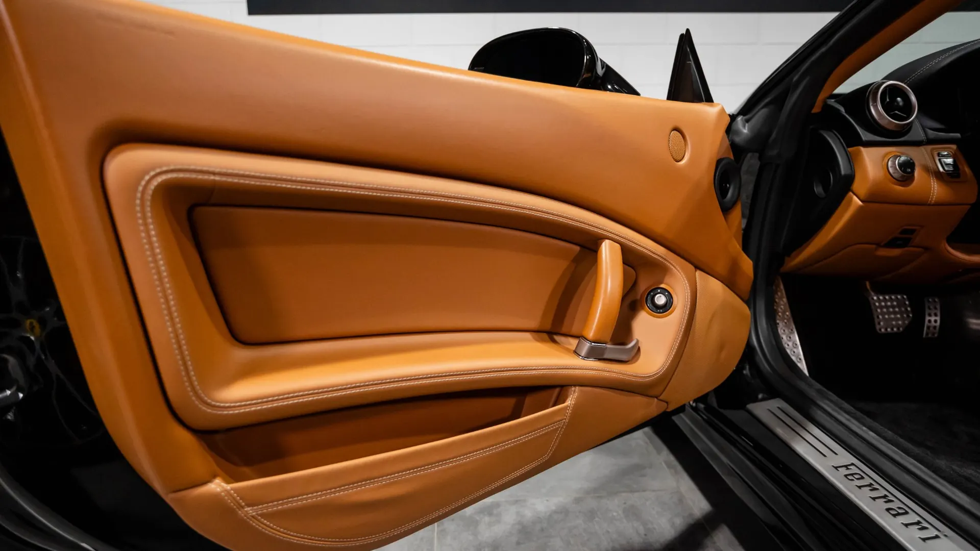 Ferrari CALIFORNIA — photo 23