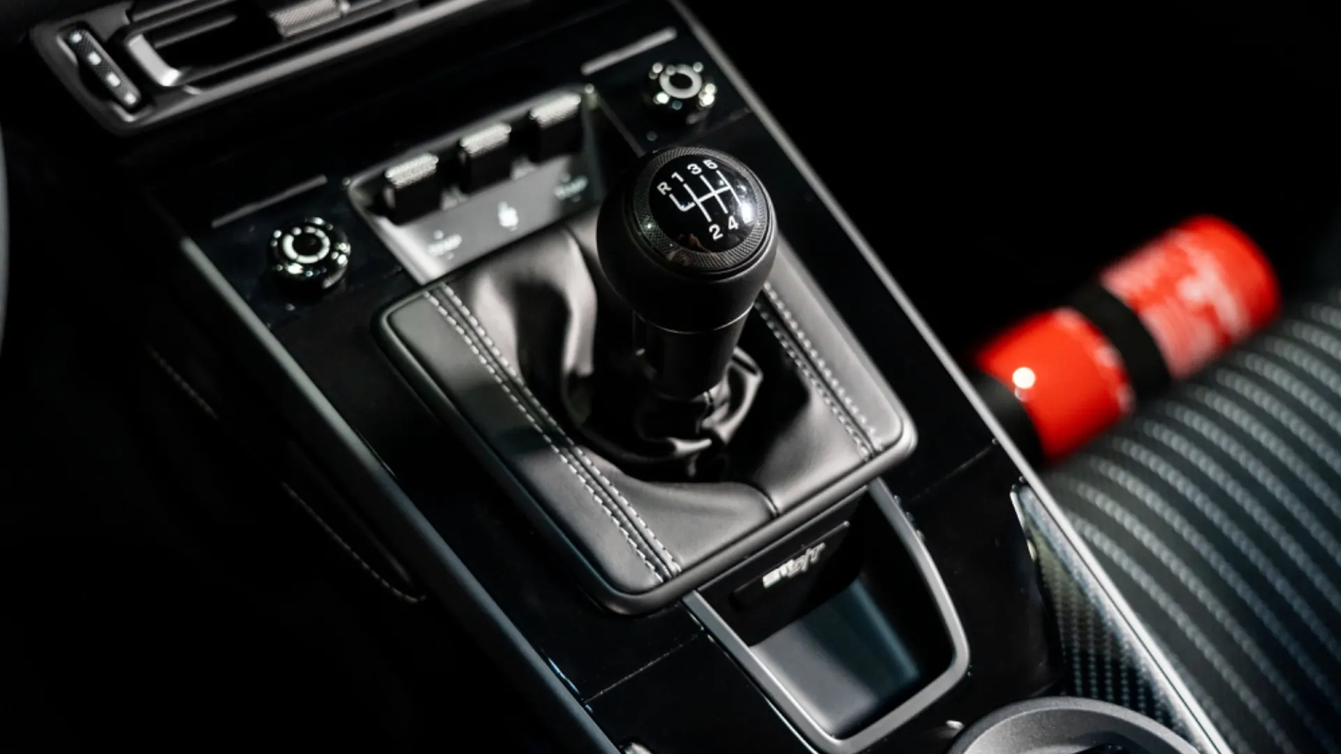Porsche 911 — photo 30