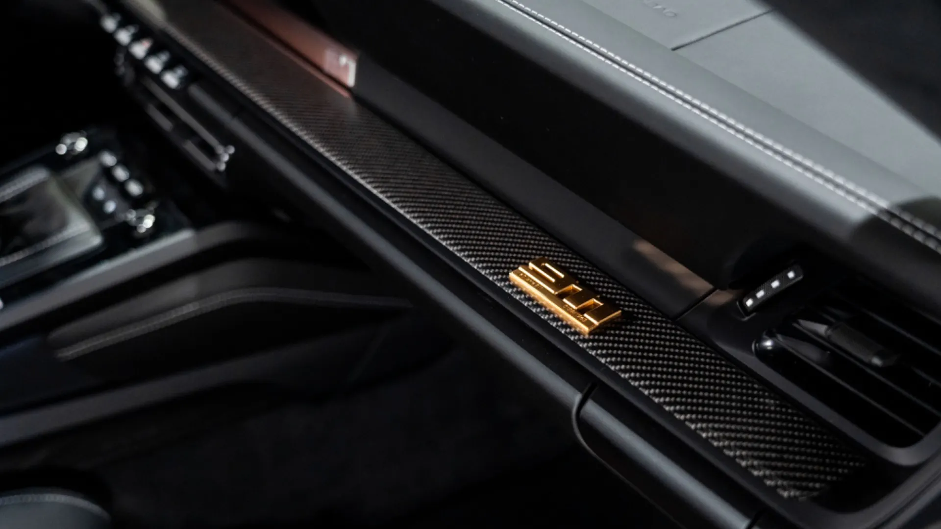 Porsche 911 — photo 20