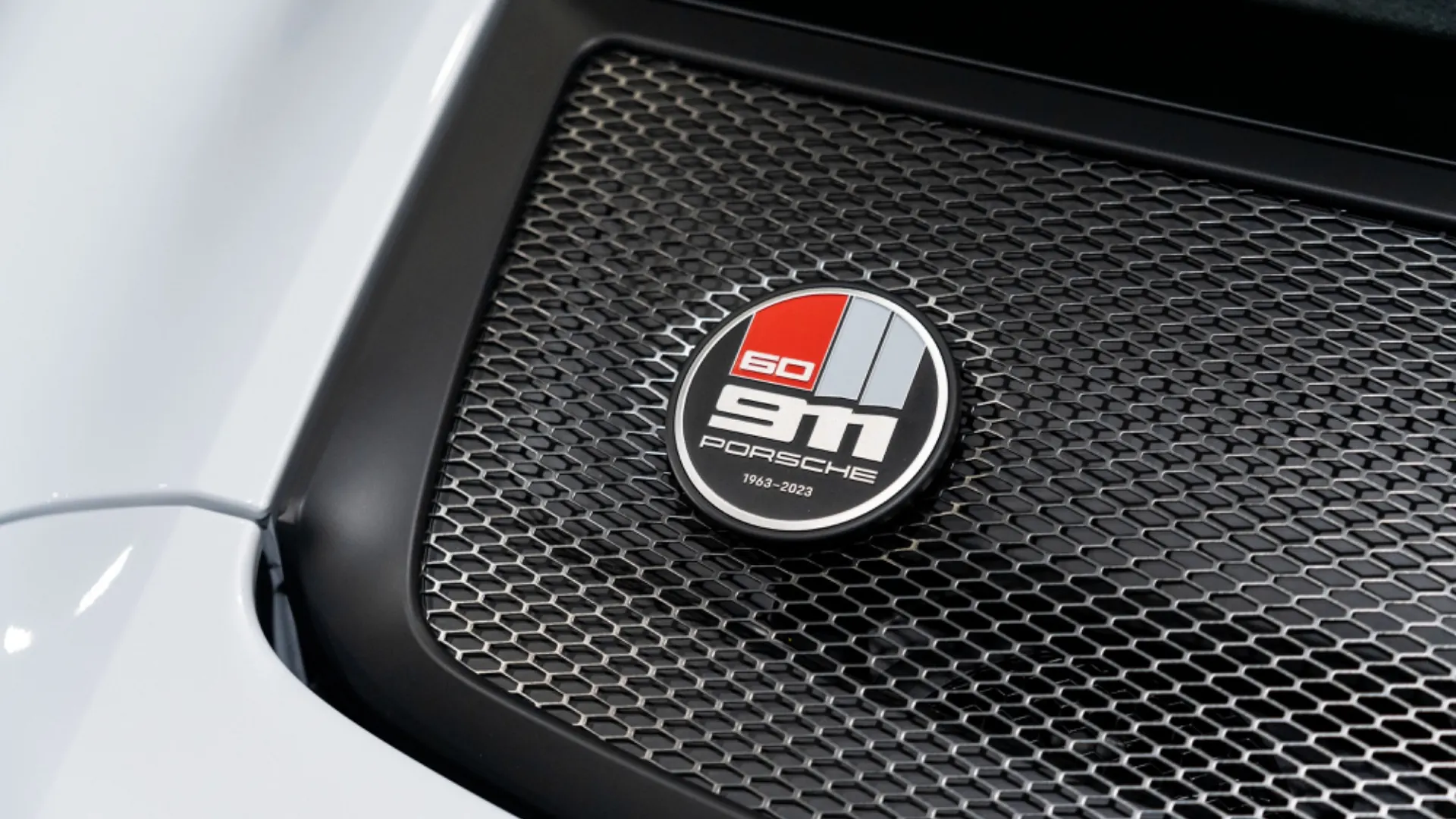 Porsche 911 — photo 6