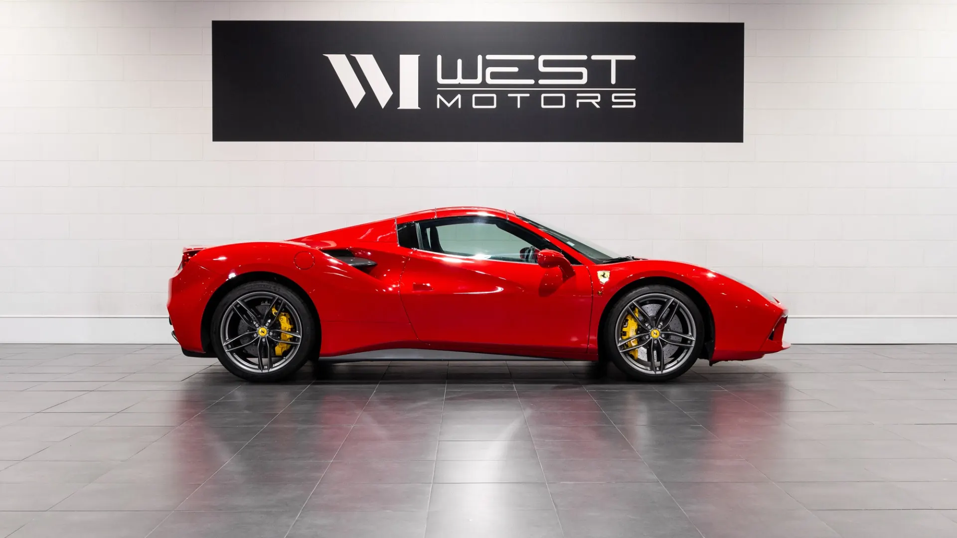 Ferrari 488 — photo 3