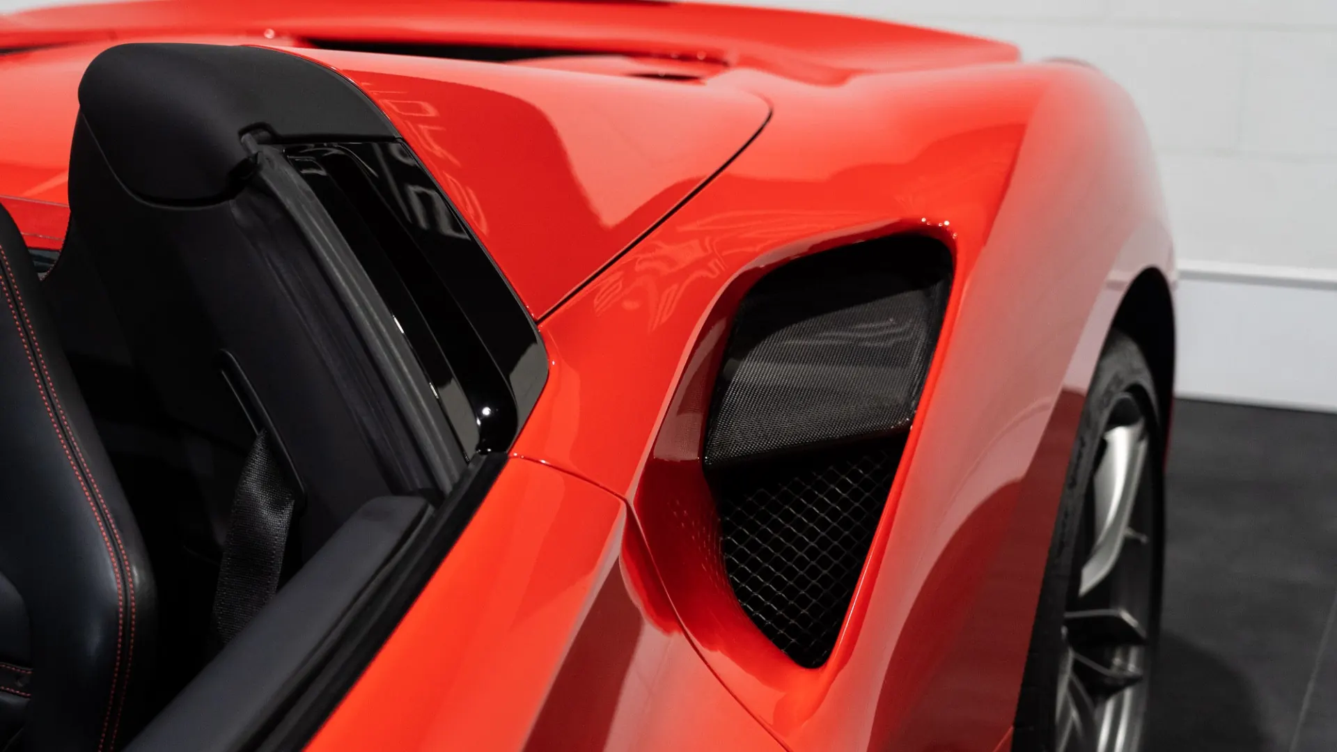 Ferrari 488 — photo 6